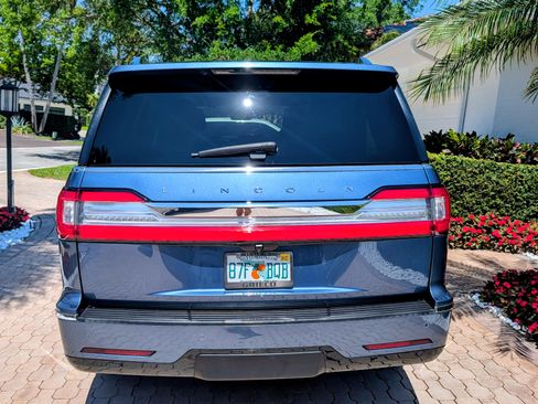 Used 2020 Lincoln Navigator Reserve w/ Luxury Package image 4