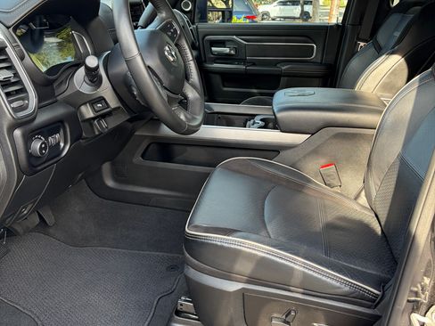 Used 2024 RAM 2500 Laramie w/ Night Edition AWD/4WD image 9