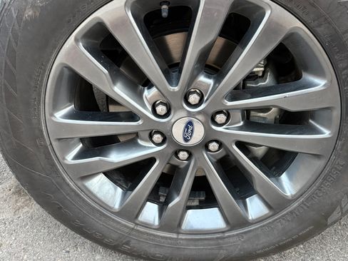 Used 2021 Ford Expedition Max Limited image 26