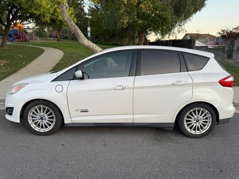 Used 2014 Ford C-MAX Energi SEL w/ Equipment Group 302A image 5
