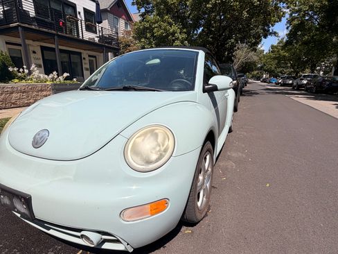 Used 2005 Volkswagen Beetle GLS FWD image 22