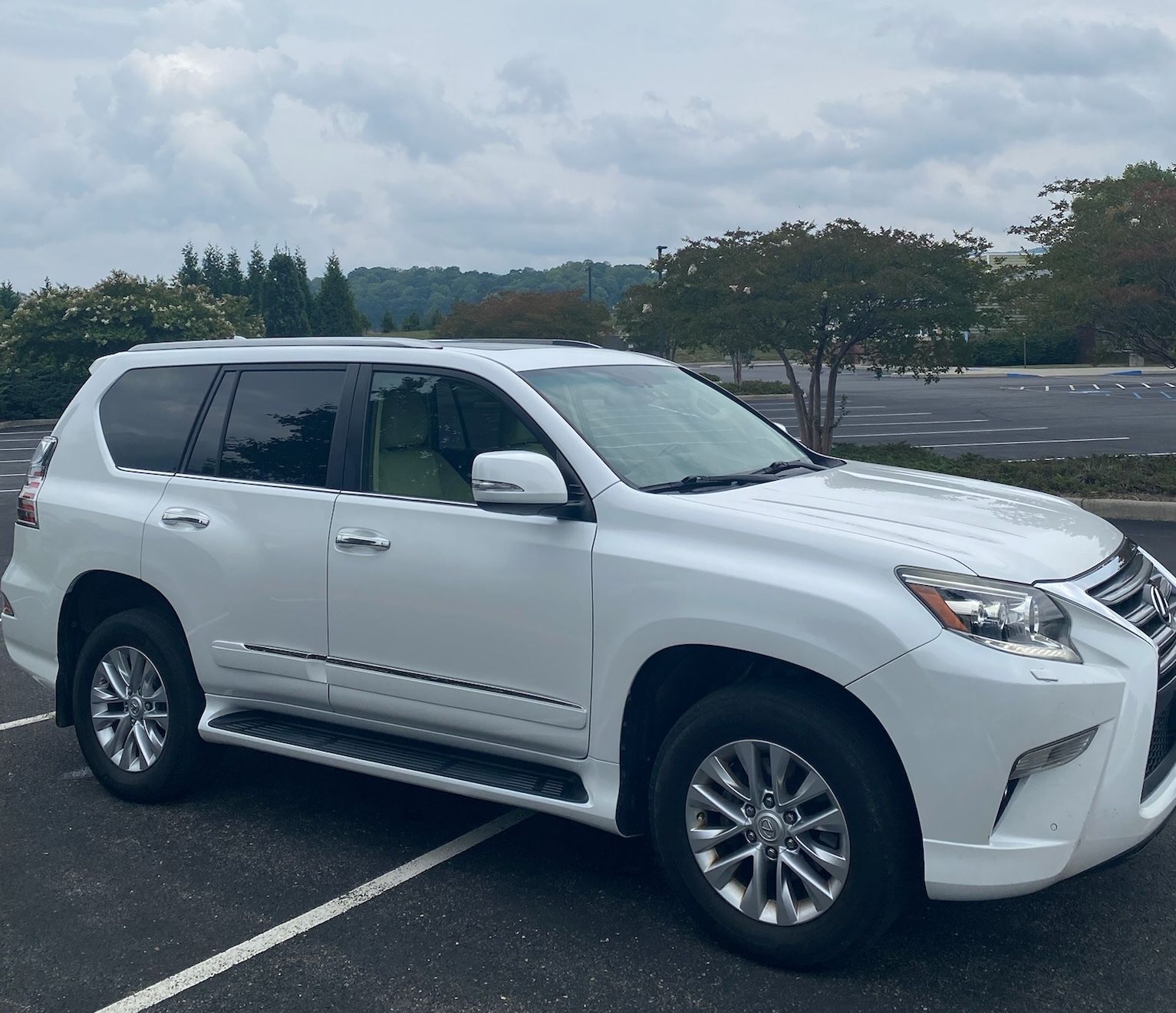 Used 2017 Lexus GX 460 Premium AWD/4WD image 4