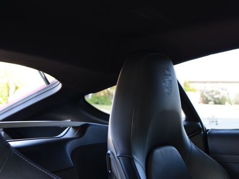 Used 2014 Porsche Cayman image 17