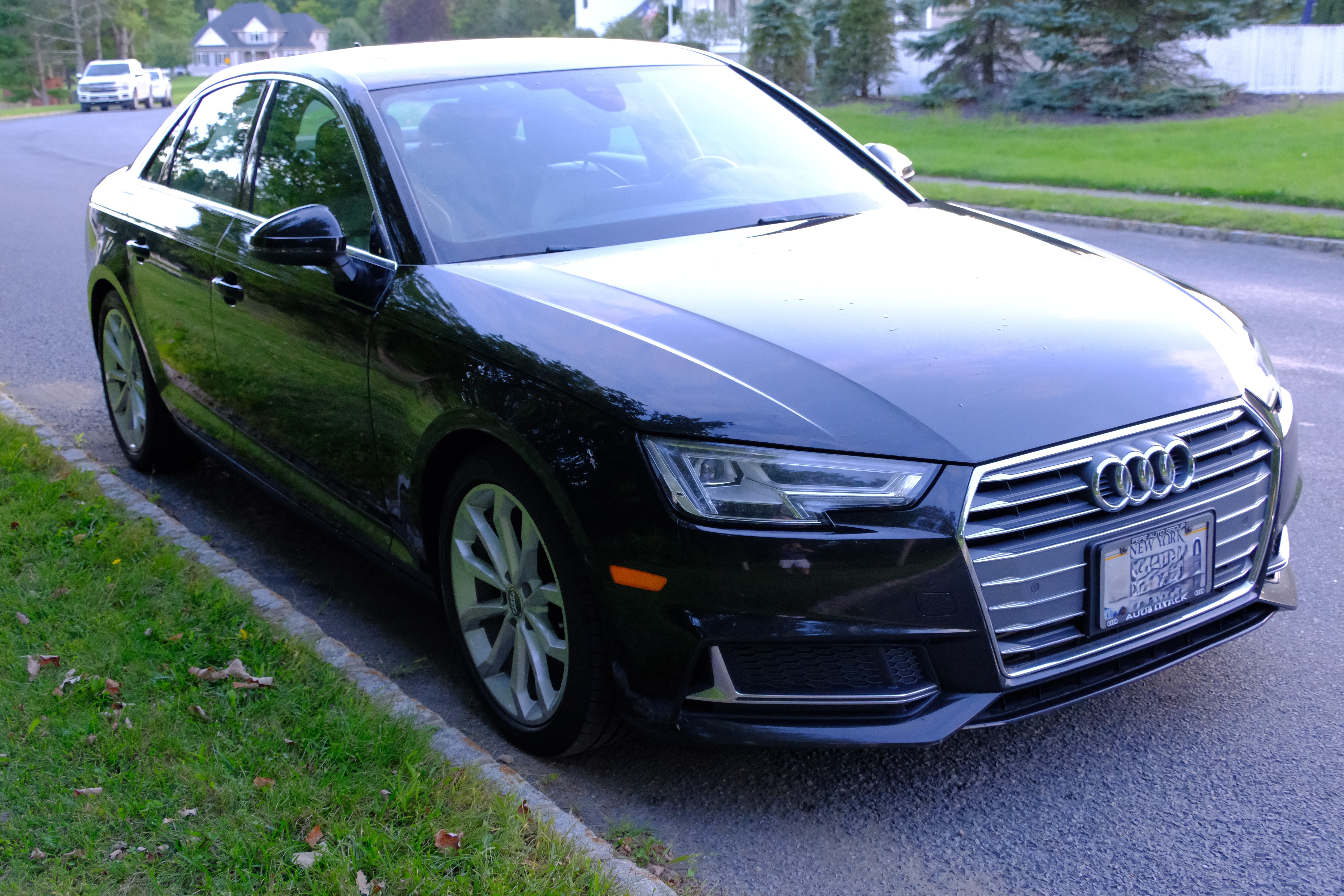 Used 2019 Audi A4 2.0T Premium Plus w/ Premium Plus Package FWD image 6