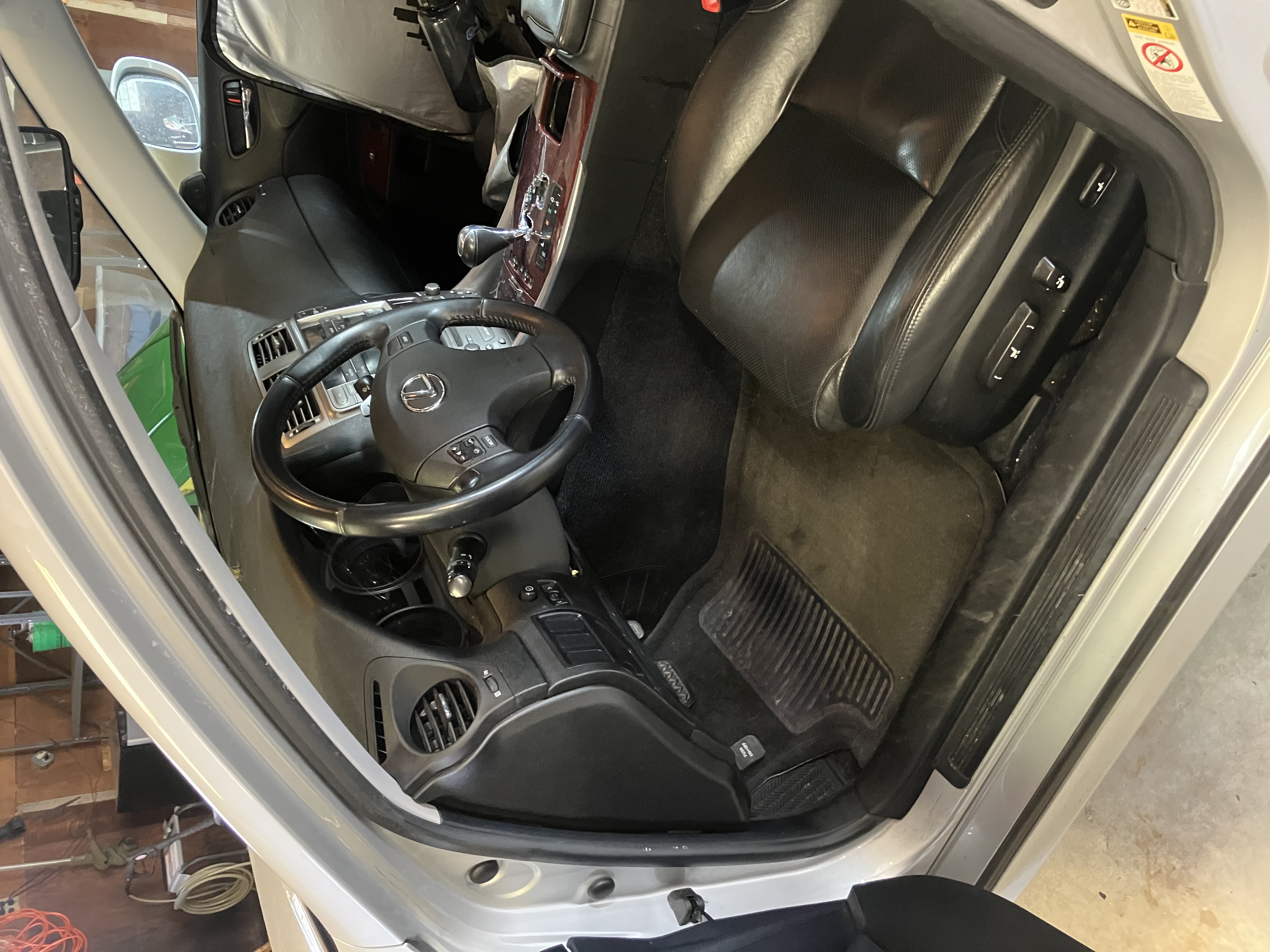Used 2007 Lexus IS 350 RWD image 2