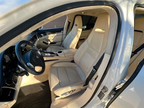 Used 2010 Porsche Panamera Turbo image 11