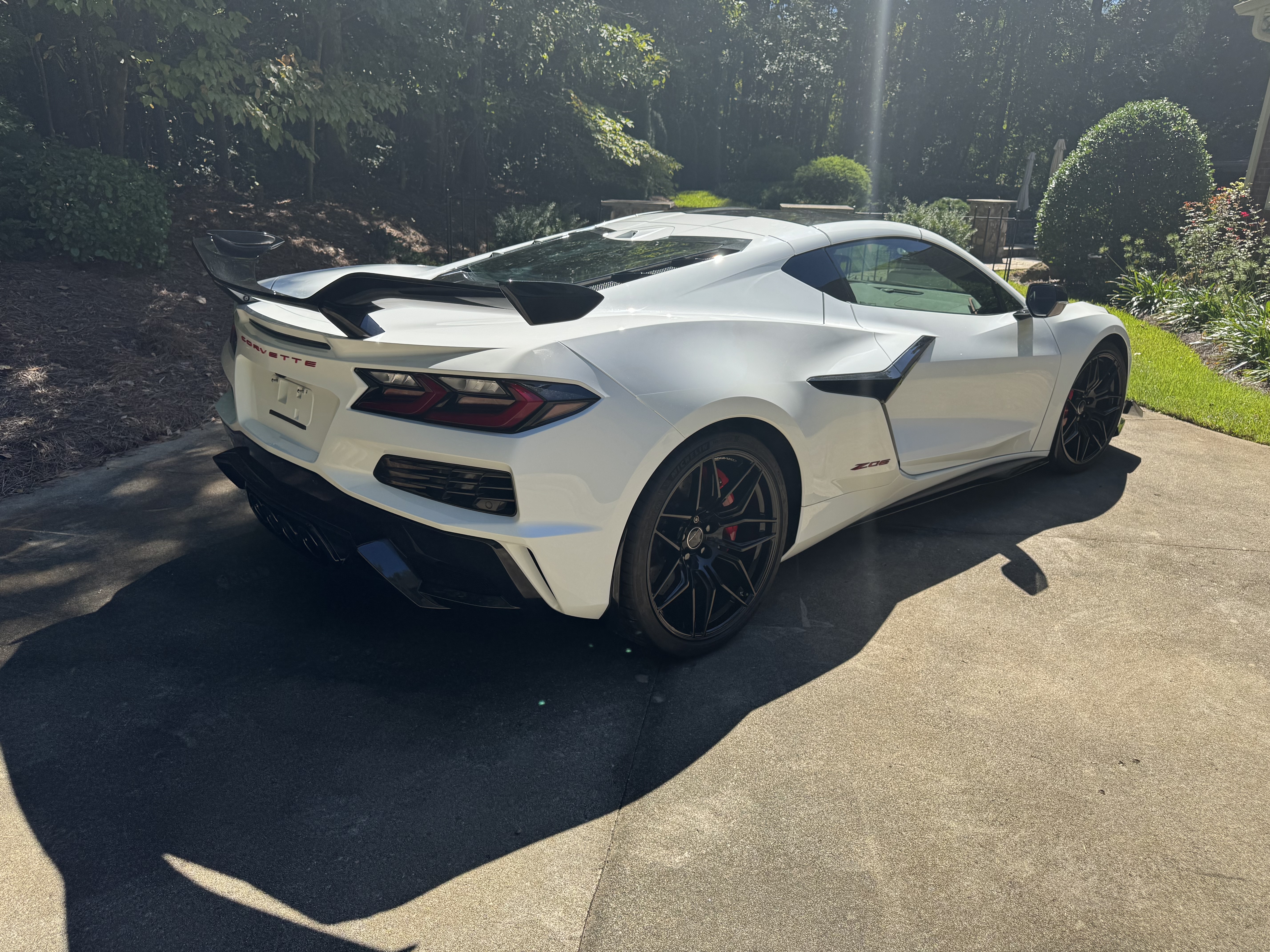 Used 2024 Chevrolet Corvette Z06 w/ Z07 Performance Package RWD image 17
