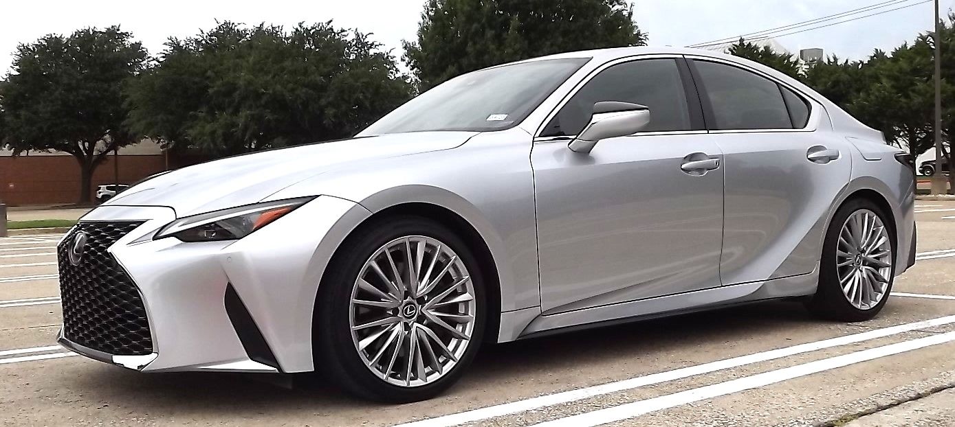 Used 2024 Lexus IS 300 w/ Premium Package RWD image 12