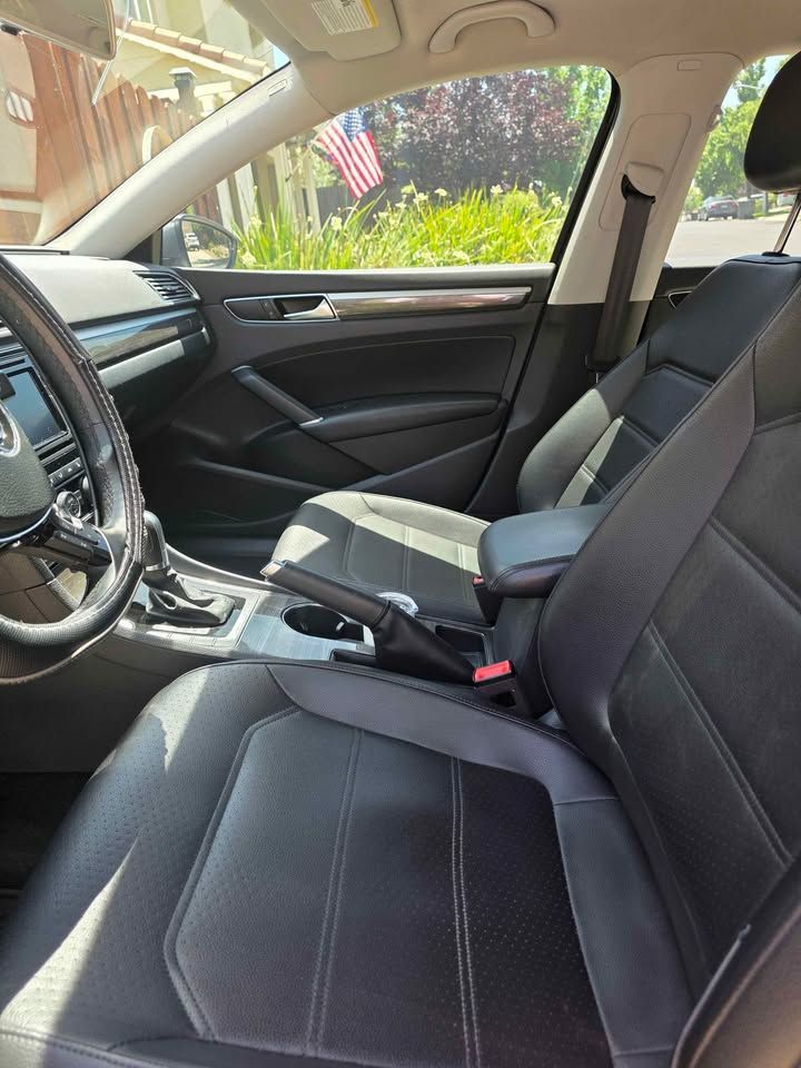 Used 2018 Volkswagen Passat 2.0T SE FWD image 8