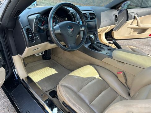 Used 2007 Chevrolet Corvette Coupe w/ Preferred Equipment Group image 11