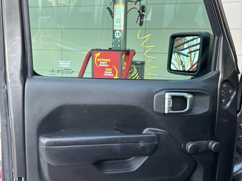 Used 2022 Jeep Wrangler Unlimited Sport image 20