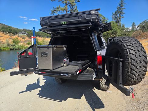 Used 2021 Toyota Tacoma TRD Off-Road w/ Technology Package image 17