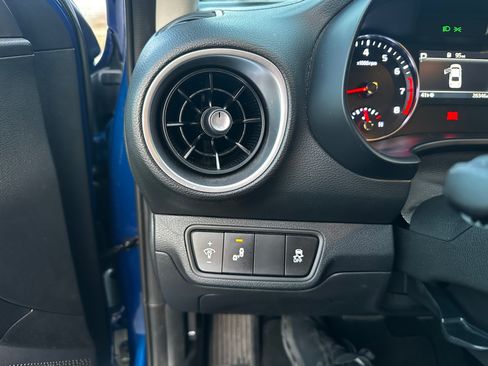 Used 2024 Kia Forte LXS w/ LXS Technology Package image 17