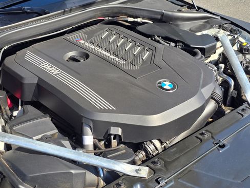 Used 2020 BMW Z4 M40i w/ Executive Package image 17