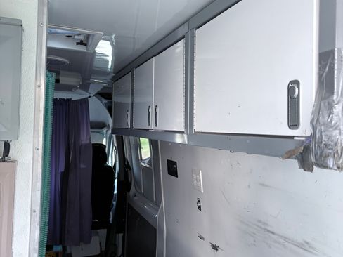 Used 2018 Mercedes-Benz Sprinter 2500 image 23