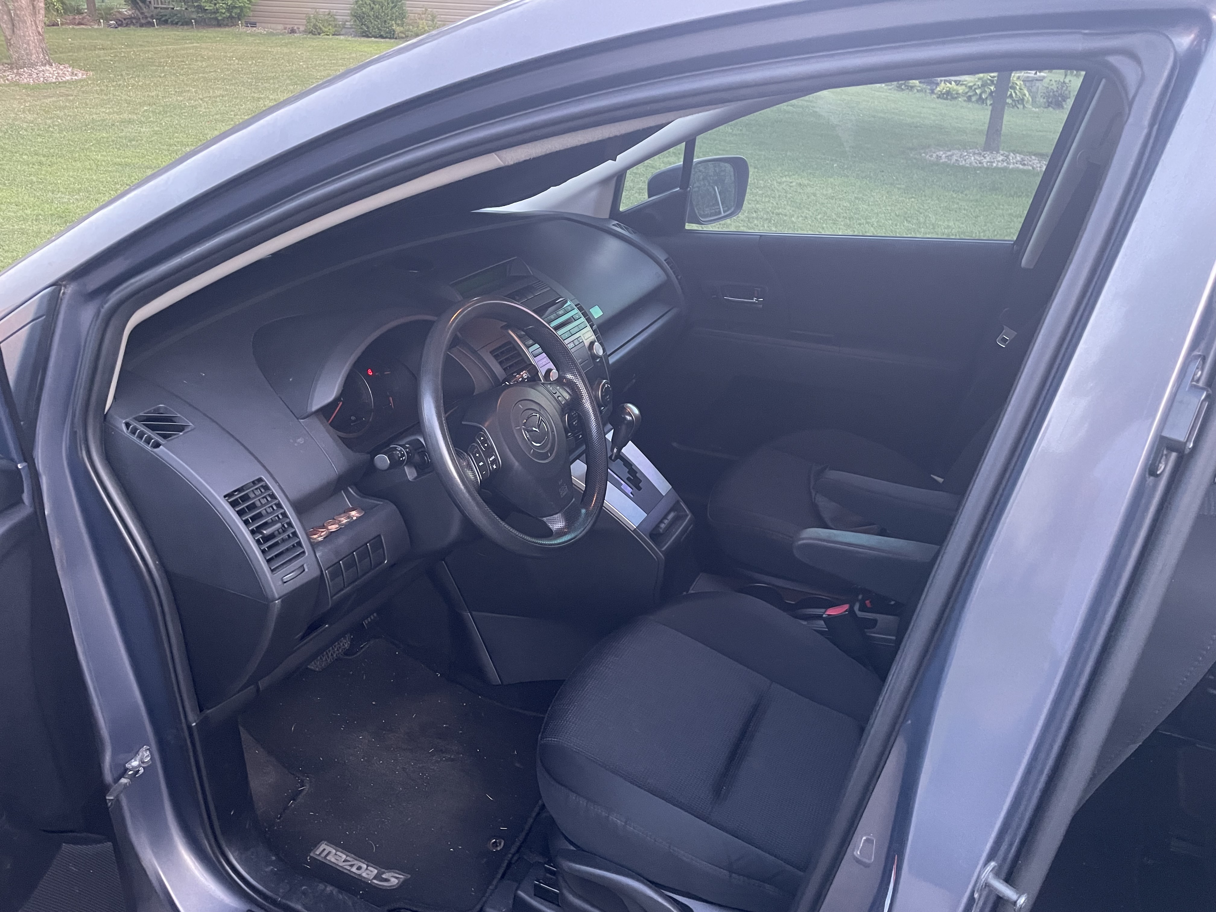 Used 2008 MAZDA MAZDA5 Sport FWD image 8