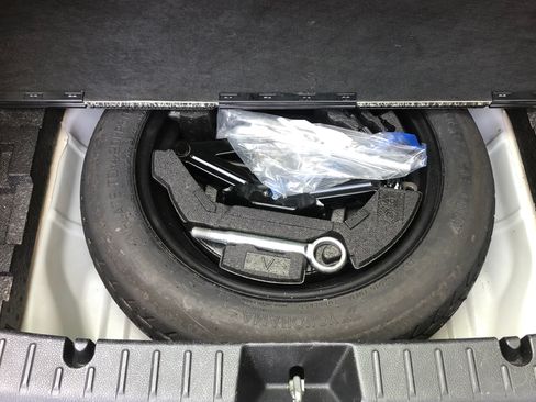 Used 2014 Subaru Impreza 2.0i Premium image 13