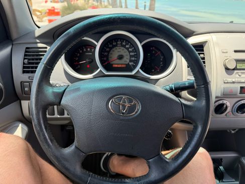 Used 2006 Toyota Tacoma PreRunner RWD image 23