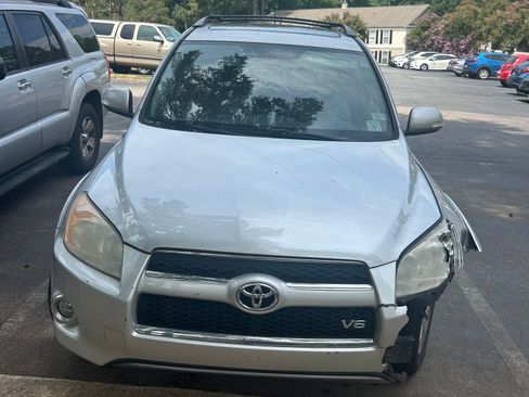 Used 2011 Toyota RAV4 Limited w/ Limited Extra Value Pkg FWD image 8