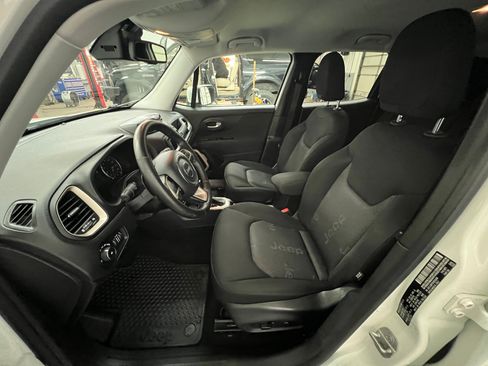 Used 2016 Jeep Renegade Latitude w/ Safety & Security Group image 14
