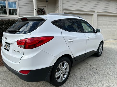 Used 2013 Hyundai Tucson GLS image 8