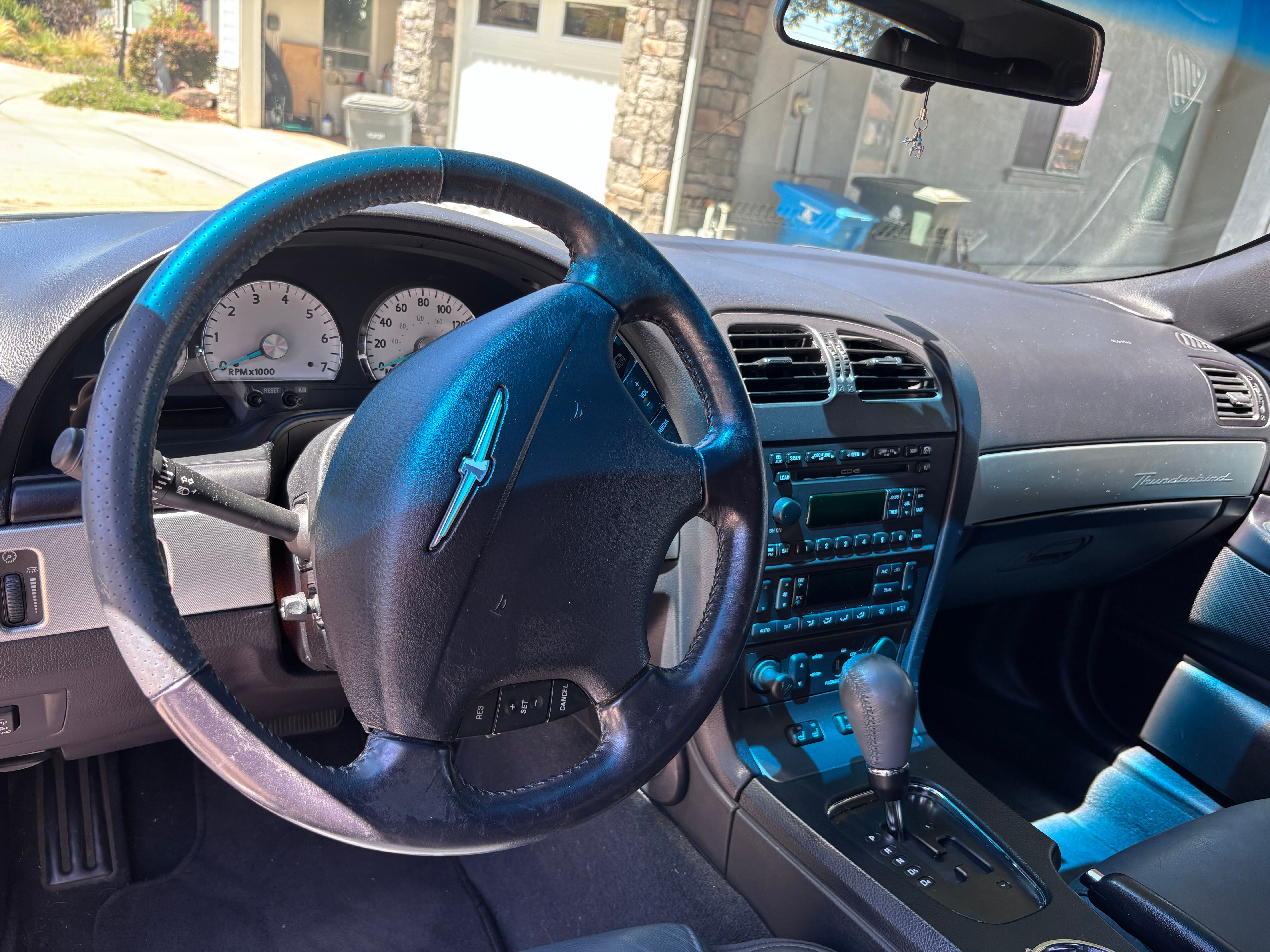 Used 2005 Ford Thunderbird RWD image 13