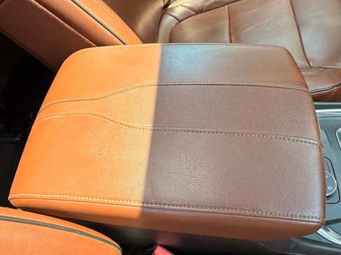 Used 2018 Chevrolet Traverse High Country AWD/4WD image 28
