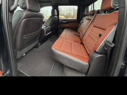 Used 2024 GMC Sierra 3500 Denali Ultimate image 6