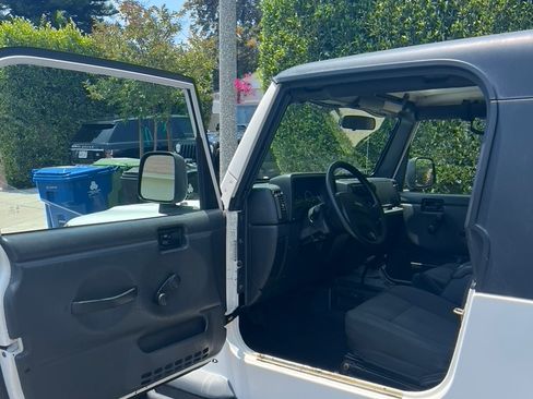 Used 2006 Jeep Wrangler Unlimited image 9