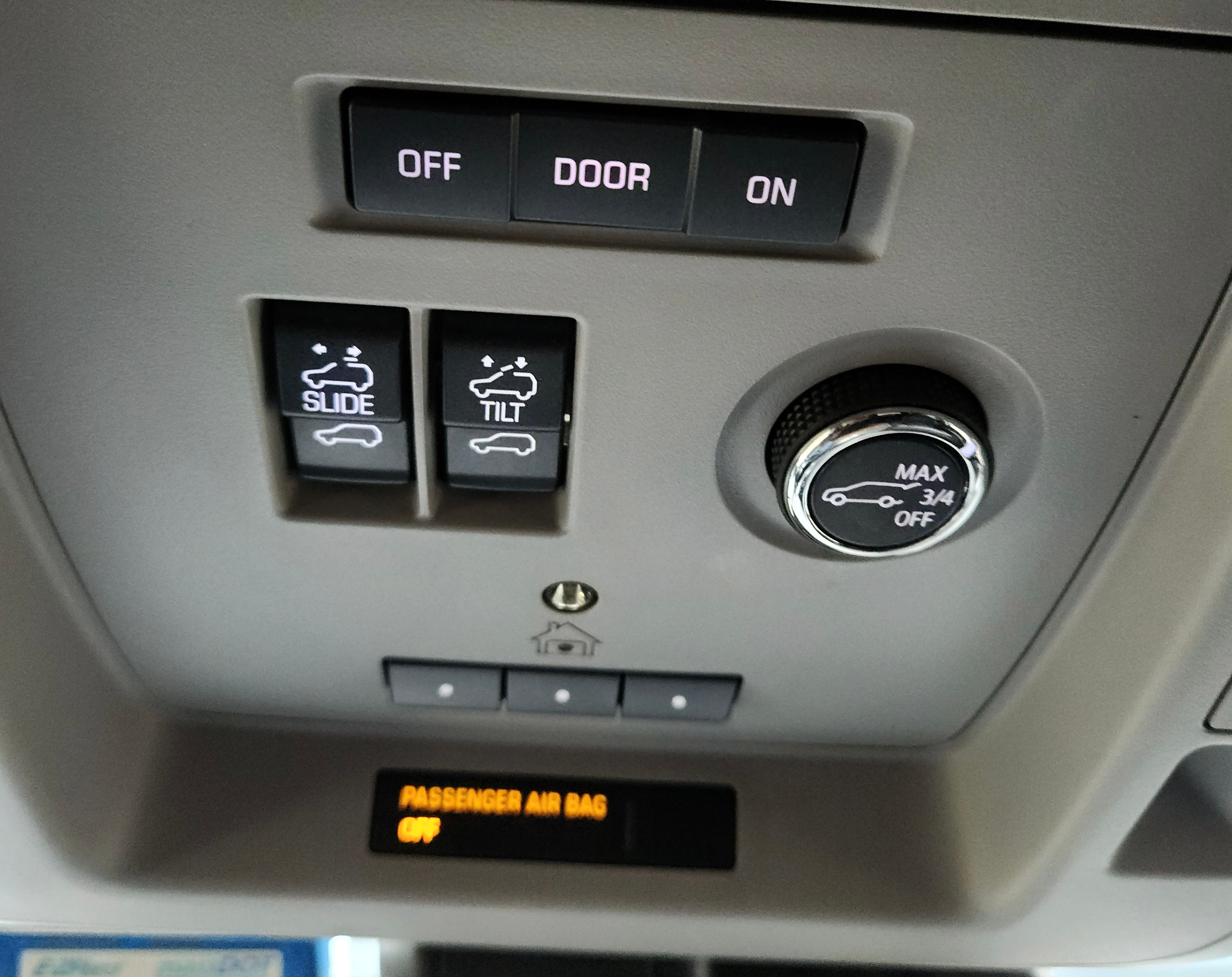Used 2020 GMC Yukon SLT AWD/4WD image 12