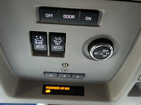 Used 2020 GMC Yukon SLT AWD/4WD image 12