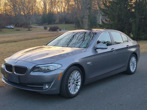 Used 2012 BMW 535i xDrive Sedan image 1