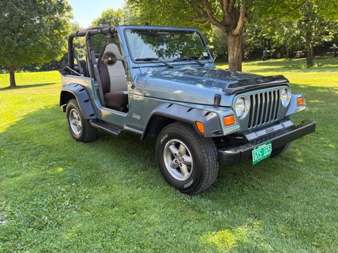 Used 1997 Jeep Wrangler Sport image 4