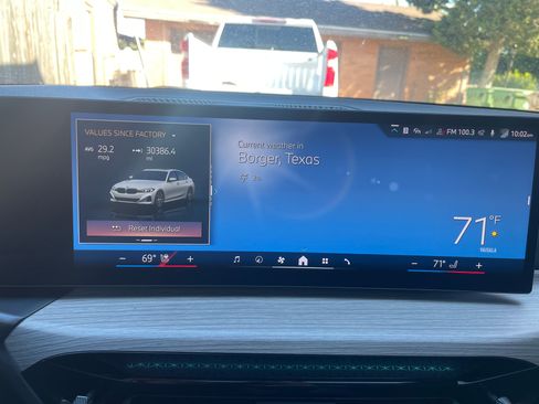 Used 2025 BMW 330i Sedan image 5