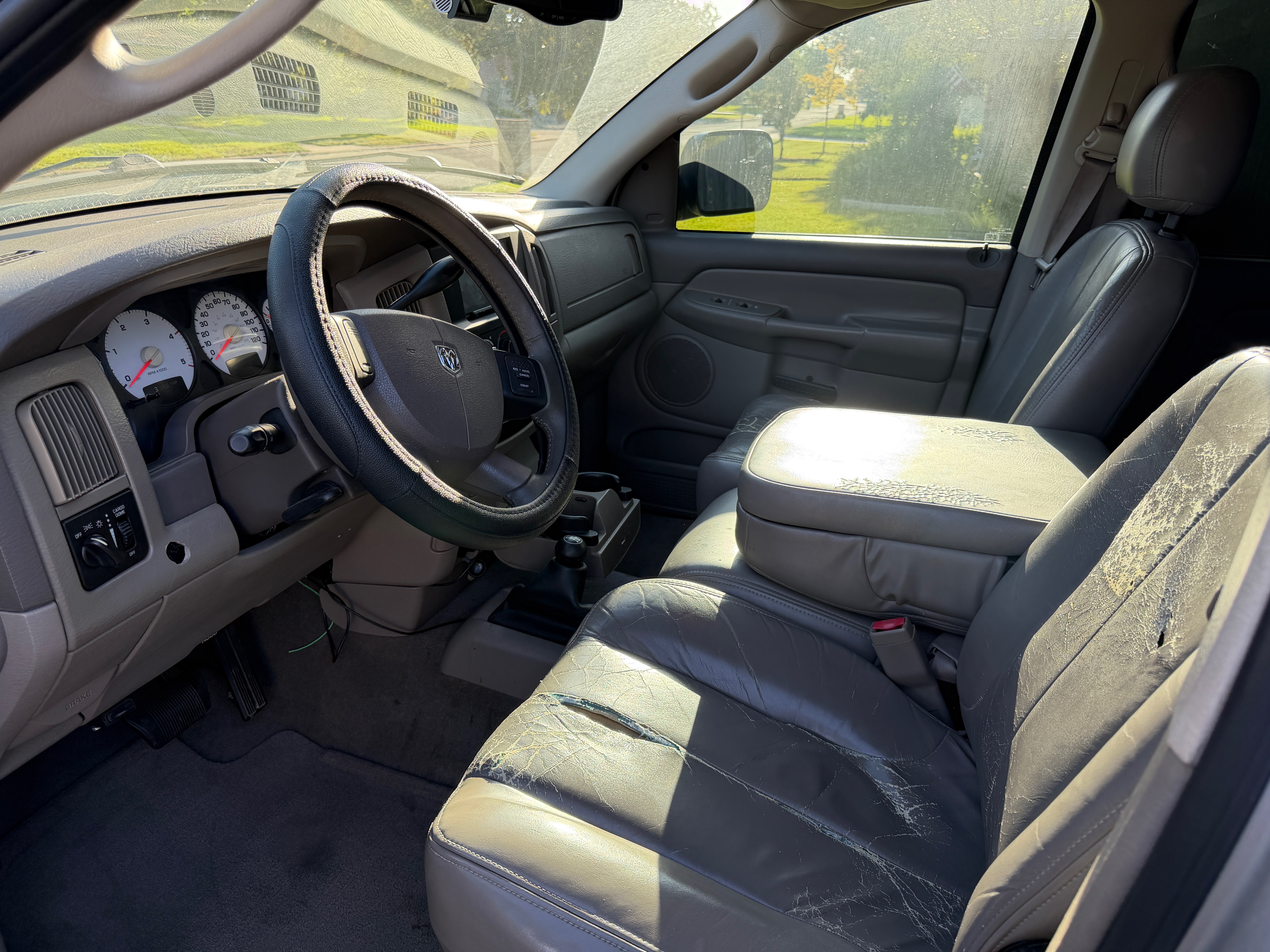 Used 2004 Dodge Ram 2500 Truck SLT AWD/4WD image 8