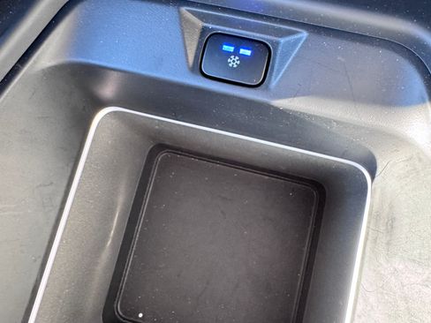 Used 2021 Land Rover Defender 110 X image 18