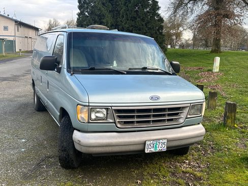 Used 1995 Ford E-150 and Econoline 150 image 10