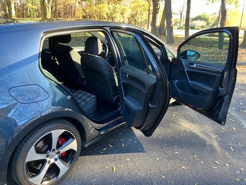 Used 2019 Volkswagen GTI S image 20