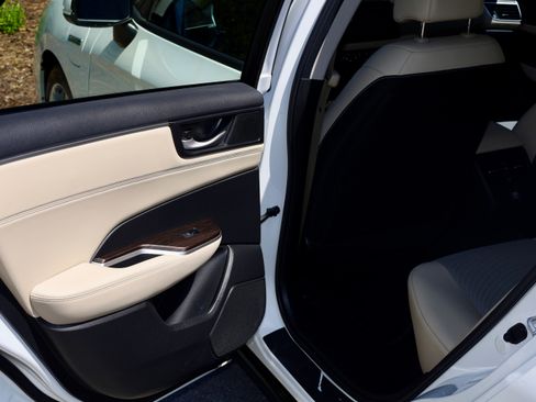 Used 2018 Honda Clarity Plug-In Hybrid image 20
