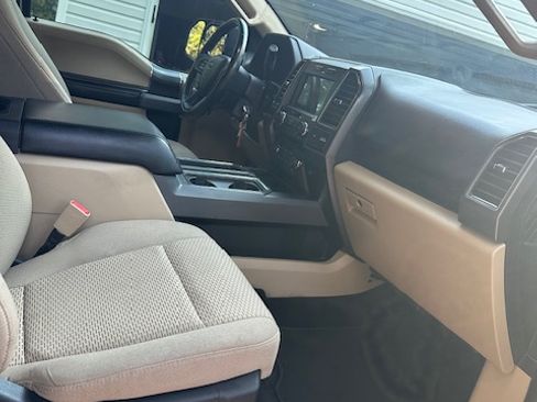 Used 2018 Ford F150 XLT w/ Equipment Group 302A Luxury image 5