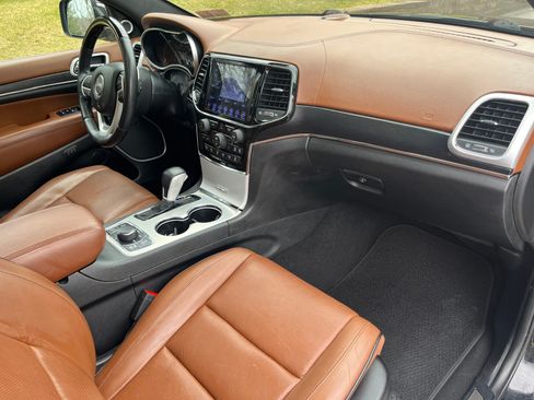 Used 2019 Jeep Grand Cherokee Summit image 5
