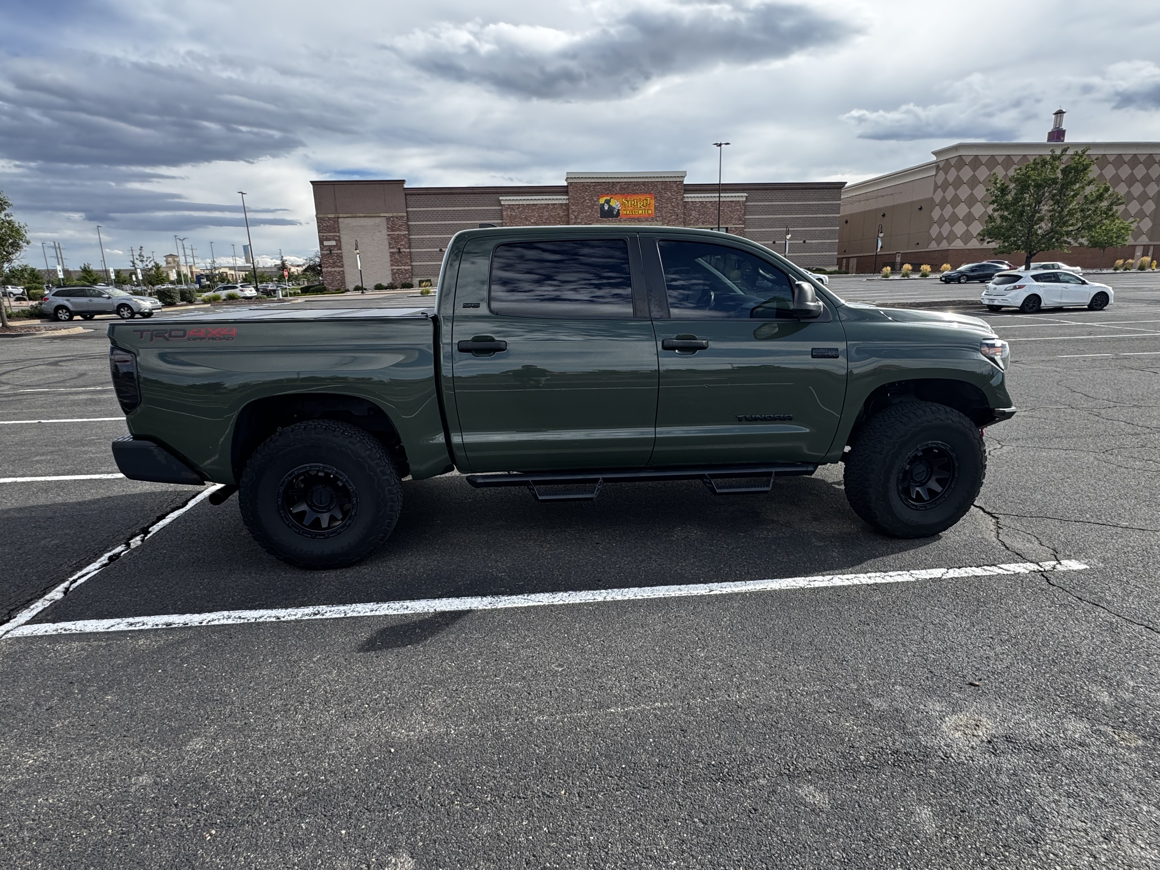 Used 2021 Toyota Tundra SR5 w/ TRD Off-Road Package AWD/4WD image 6
