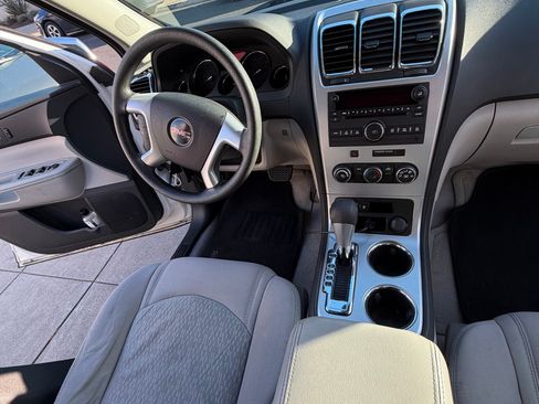 Used 2011 GMC Acadia SL image 11