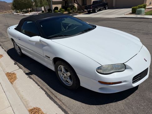 Used 1998 Chevrolet Camaro Z28 RWD image 6
