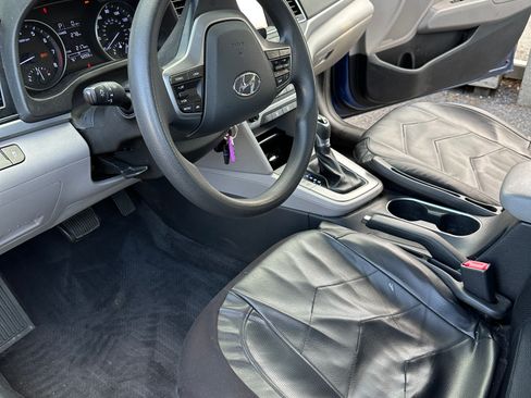 Used 2017 Hyundai Elantra SE FWD image 13
