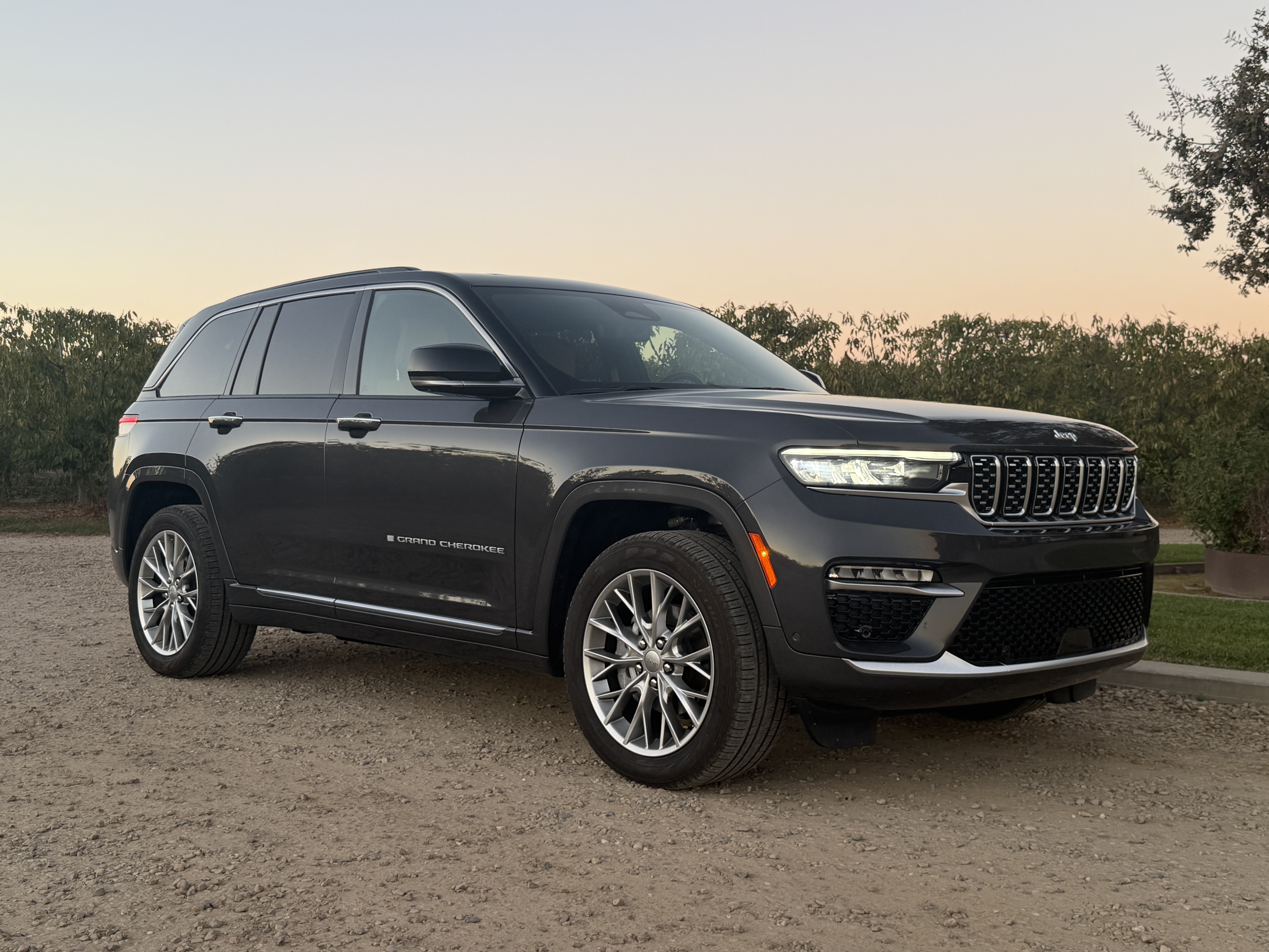 Used 2024 Jeep Grand Cherokee Summit w/ Adv Protech Group IV AWD/4WD image 8