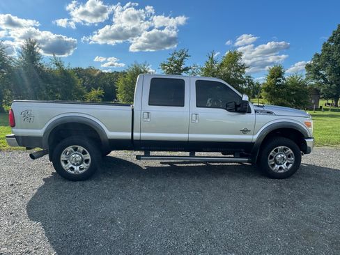 Used 2016 Ford F350 Lariat w/ Lariat Ultimate Package AWD/4WD image 5