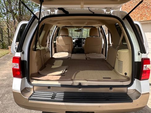 Used 2011 Ford Expedition XLT w/ 202A Rapid Spec Order Code image 14