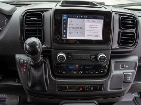 Used 2023 RAM ProMaster 2500 FWD image 14