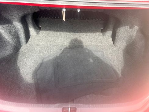 Used 2013 Toyota Camry LE image 16